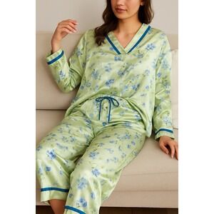 Mandarin Blue Pajama Set Women M/LFloral Satin Holiday Sleepwear Luxe Loungewear
